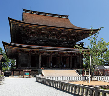 金峯山寺蔵王堂
